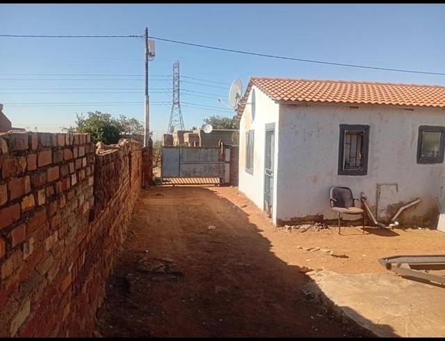 2 BEDROOM HOUSE FOR SALE IN SOSHANGUVE L